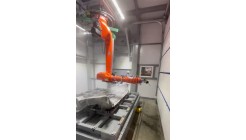 Роботизированный комплекс гидрорезки пластиковых изделий на базе роботов KUKA