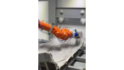 Роботизированный комплекс гидрорезки пластиковых изделий на базе роботов KUKA